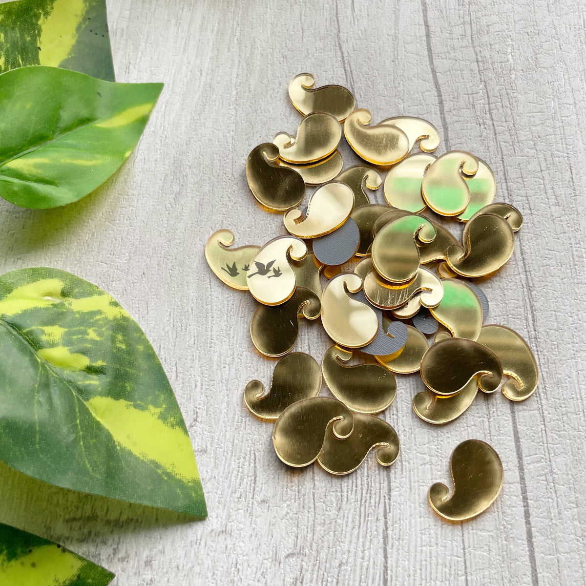 Acrylic Mirror Cutout - Golden Paisley (100 pc)