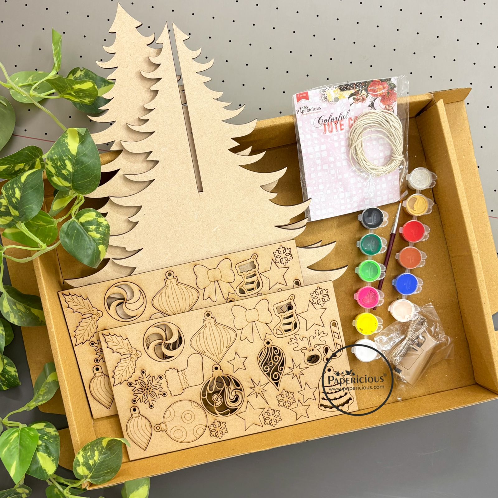 DIY Coloring Kit - Christmas Tree with Ornaments