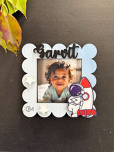Polarised Photoframe Magnet - Astronaut