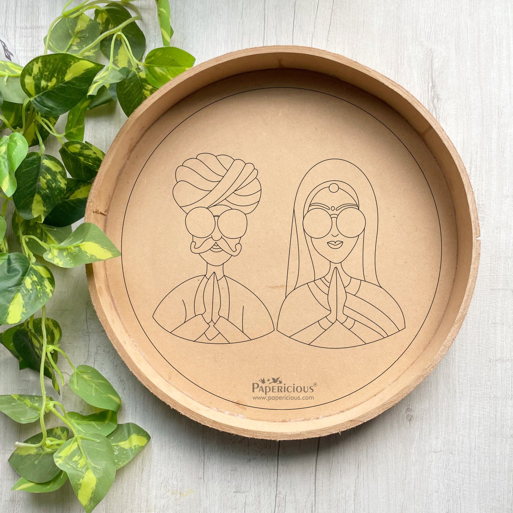 Premarked MDF Round Tray - Dashing Rajasthani Couple