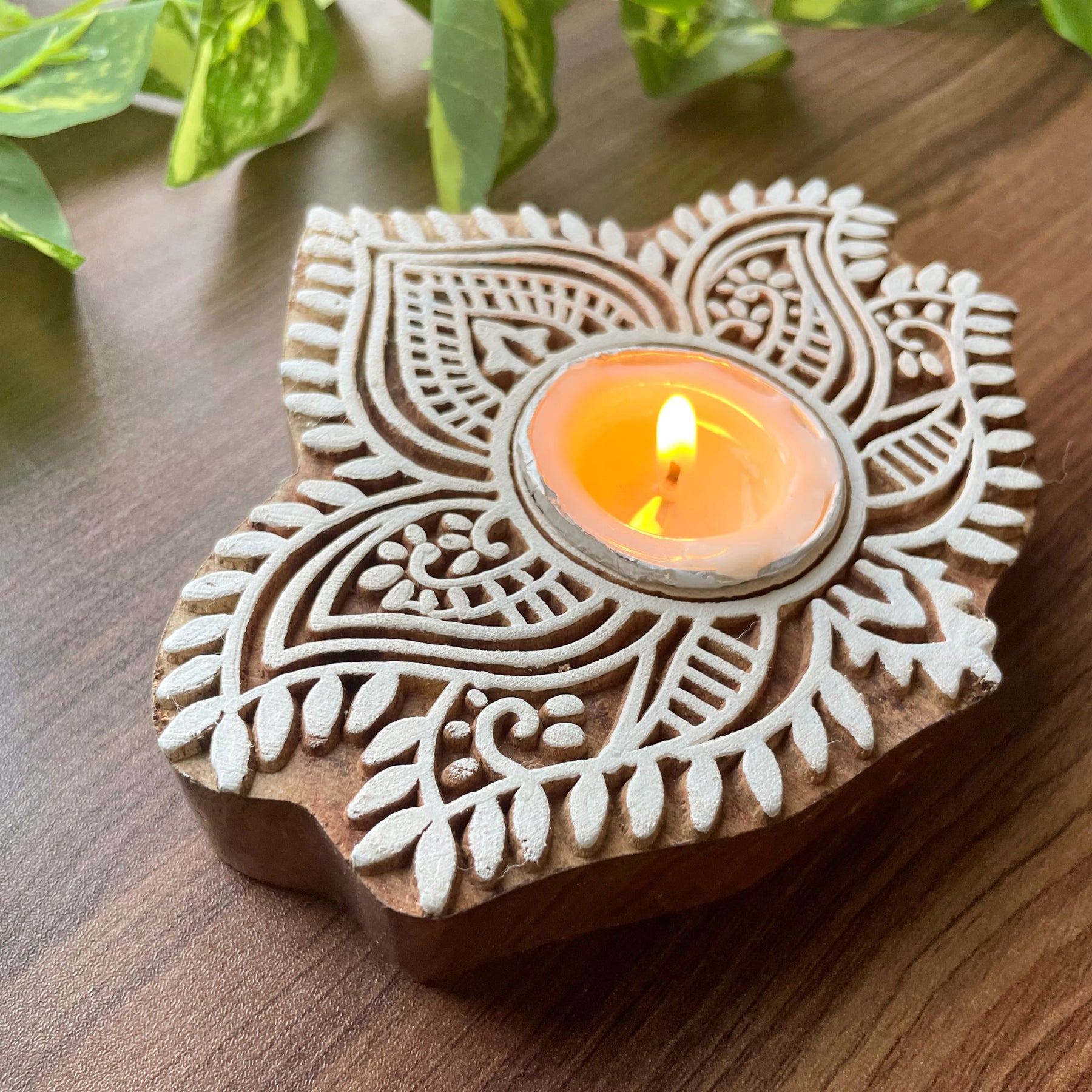 Sheesham wooden T light Holder/Block - Luminous Lotus